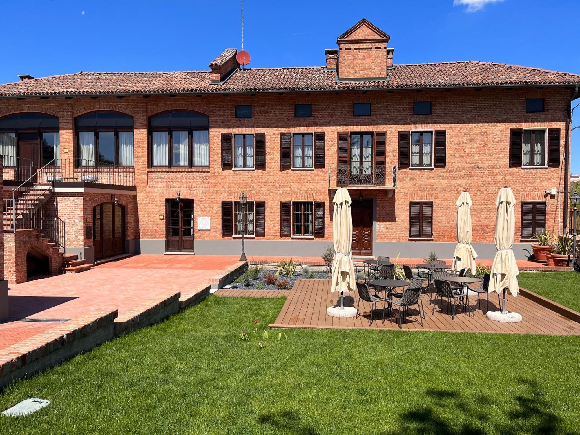 Bed and Breakfast Cascina La Badia Montegrosso dʼAsti Exteriér fotografie